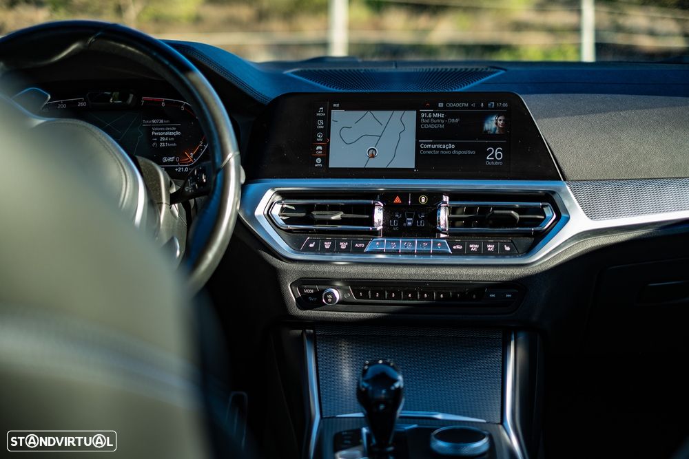 BMW 330 i xDrive Pack M - 23