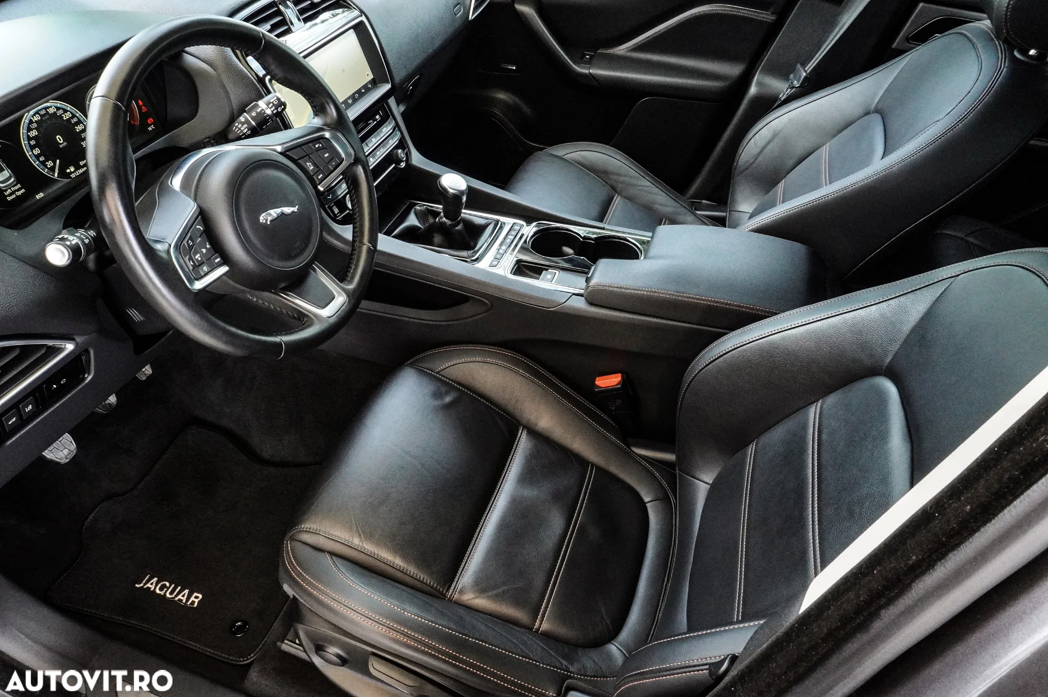 Jaguar F-Pace 20d AWD Prestige - 12