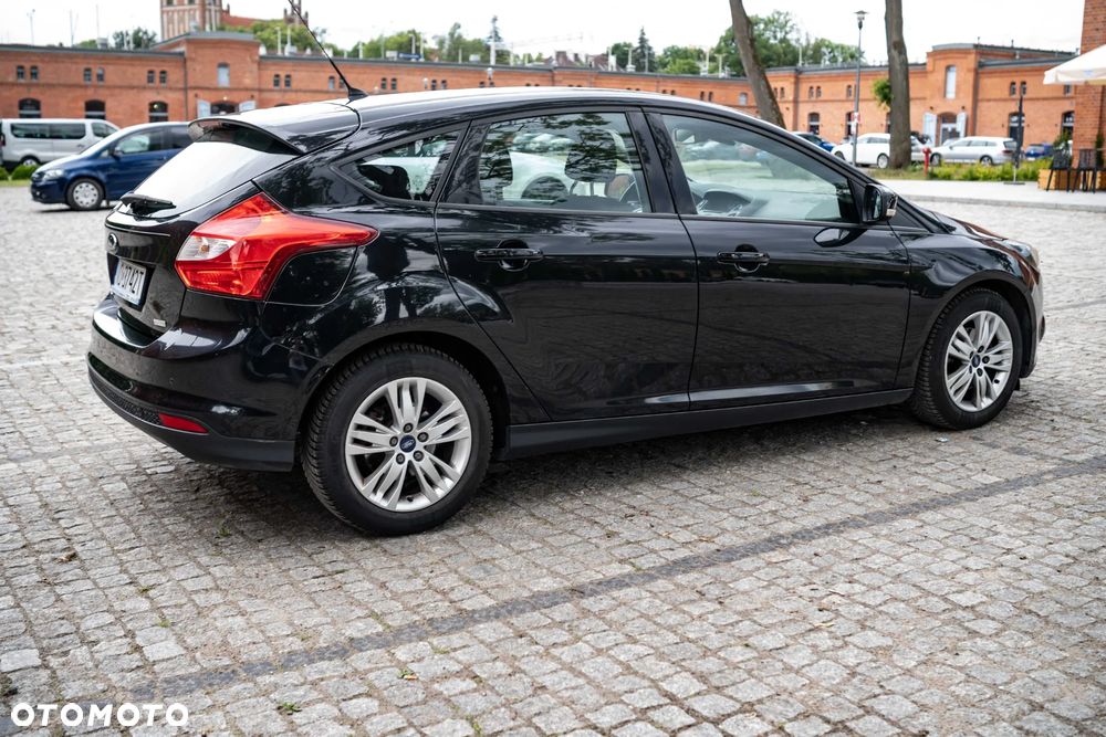 Ford Focus - 11