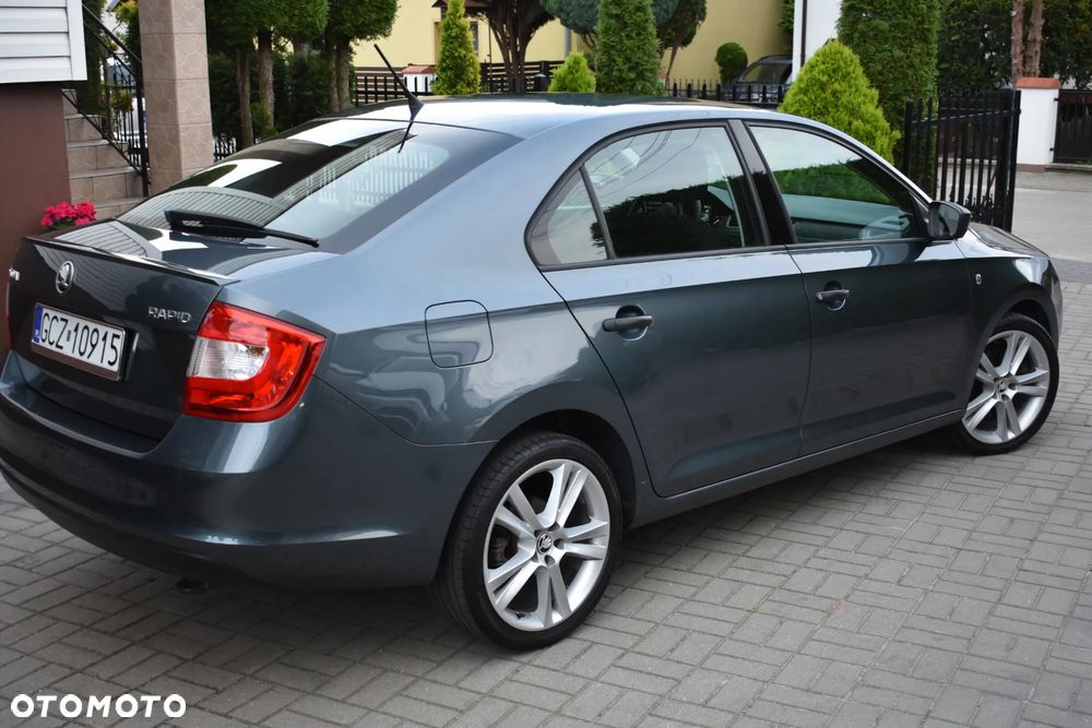Skoda RAPID 1.4 TSI DSG Ambition - 14