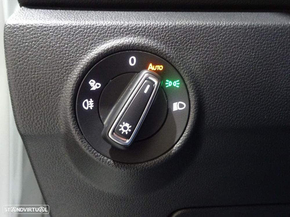 VW T-Roc 1.5 TSI Life DSG - 10