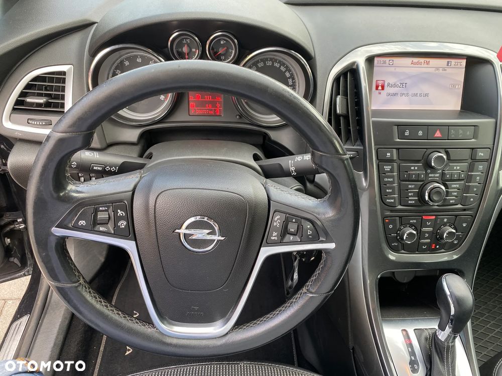 Opel Astra IV 1.4 T Cosmo - 10