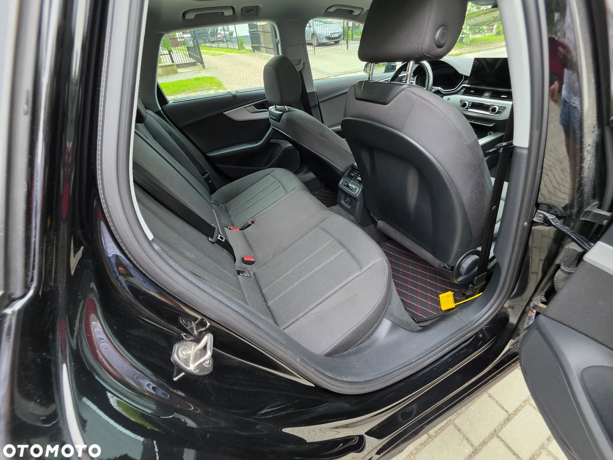 Audi A4 Avant 35 TFSI S tronic design - 14
