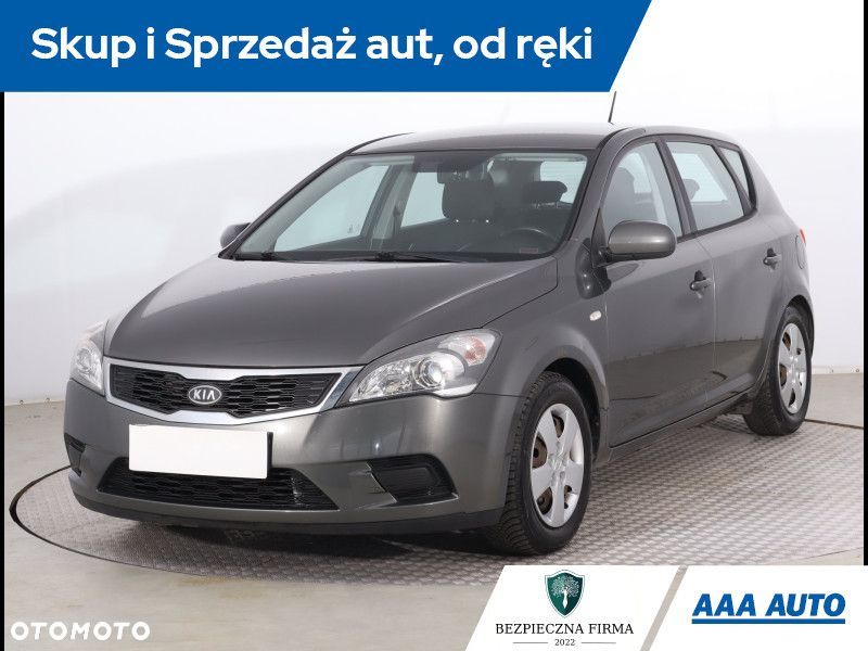 Kia Ceed - 3