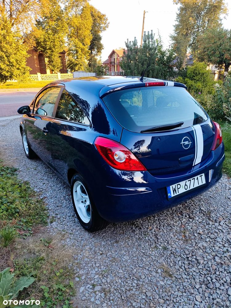 Opel Corsa 1.2 16V Cosmo - 2