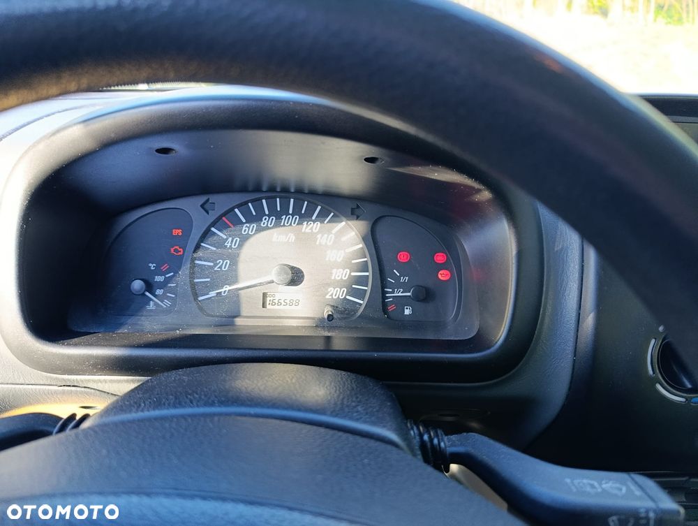 Opel Agila 1.2 Colour Edition - 4