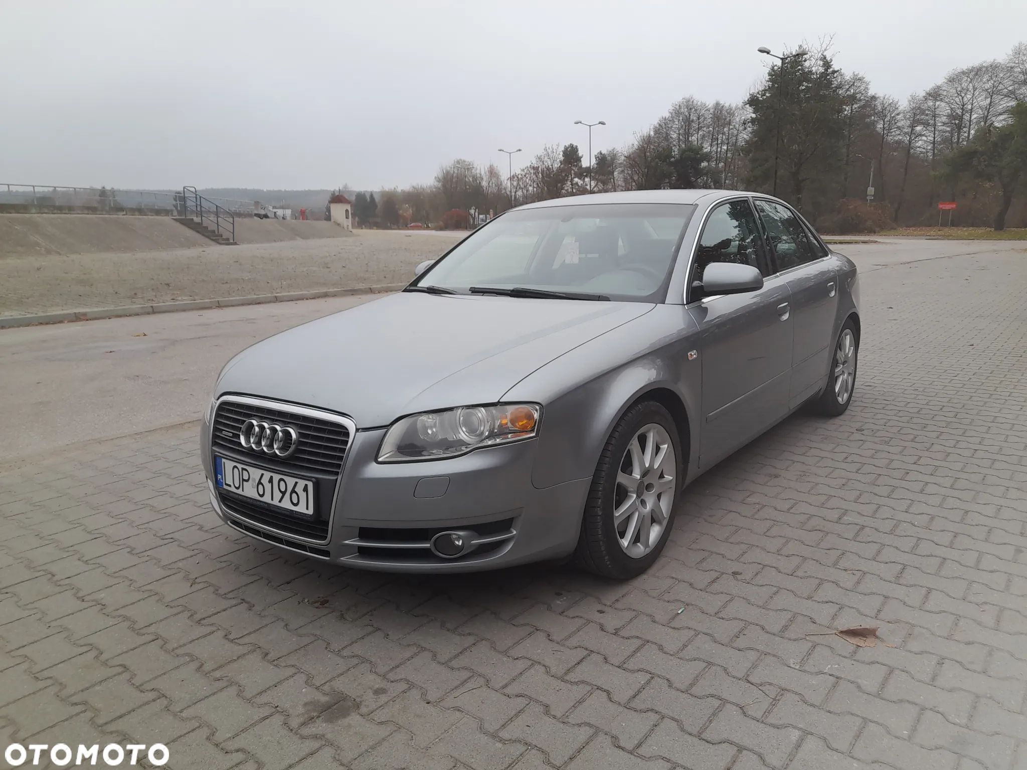 Audi A4 1.8 T quattro - 1