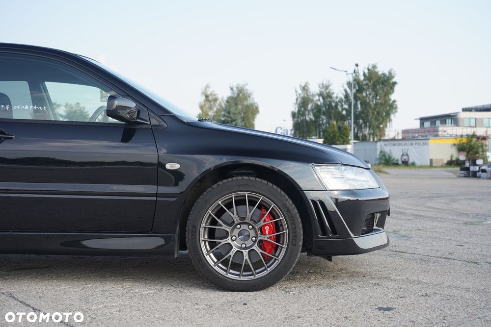 Mitsubishi Lancer Evolution - 9