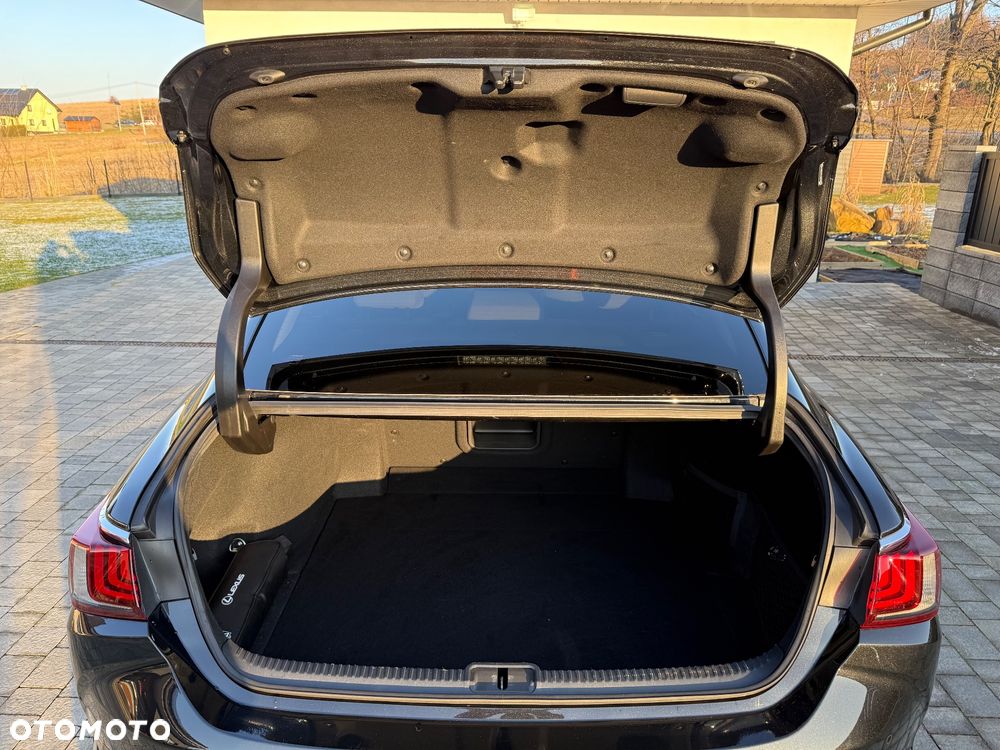 Lexus ES 300h Business Edition - 19