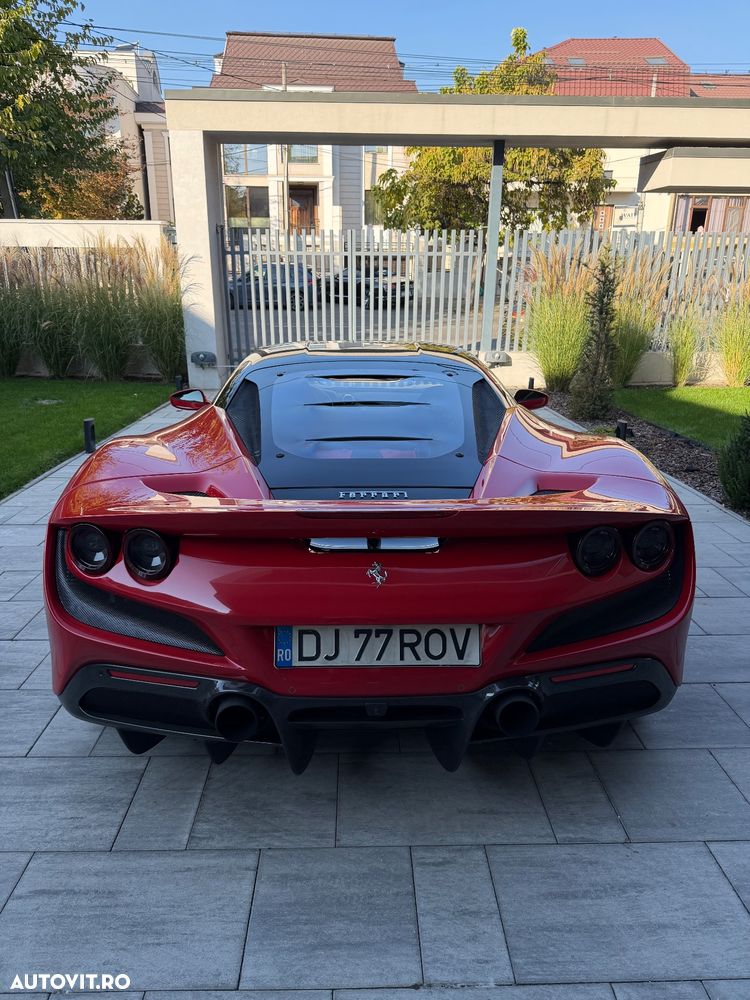Ferrari F8 - 3