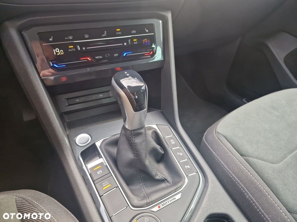 Volkswagen Tiguan 2.0 TSI 4Mot Elegance DSG - 16