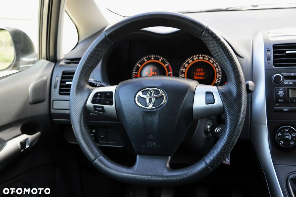 Toyota Auris 1.33 VVT-i Life Comfort - 19