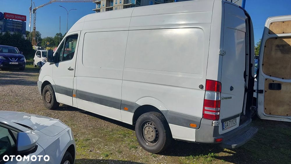 Mercedes-Benz Sprinter - 5