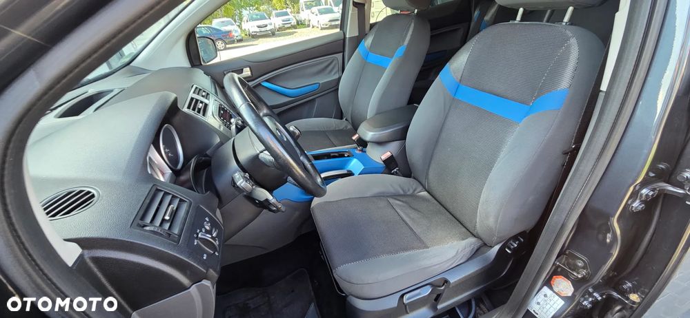 Ford Kuga - 25