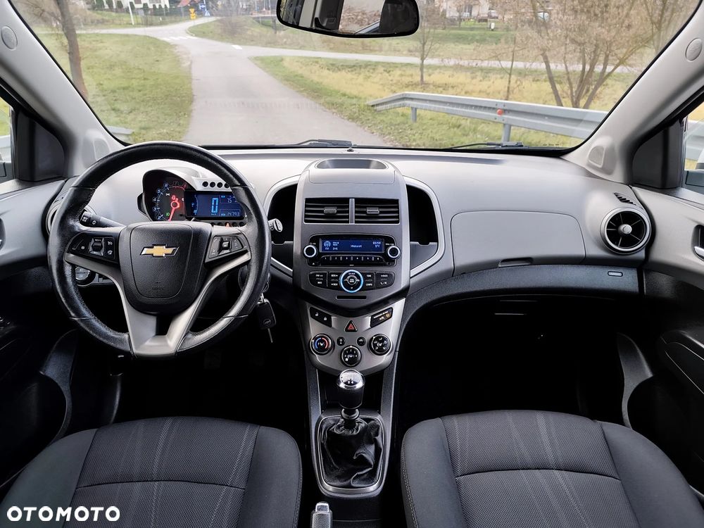 Chevrolet Aveo 1.6 LTZ S/S - 13