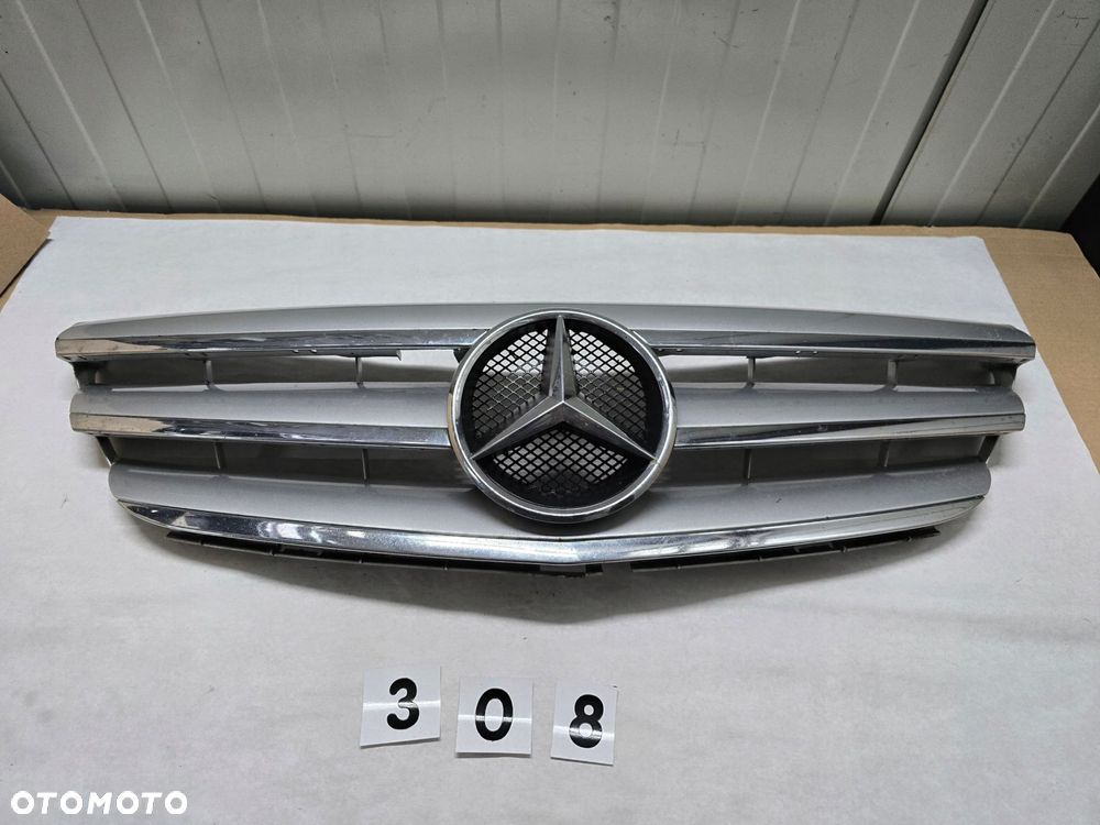 ATRAPA GRILL MERCEDES W169 A169 880 08 83 - 1