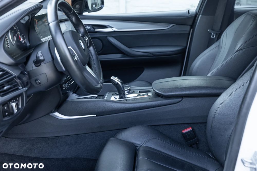 BMW X6 xDrive40d - 26