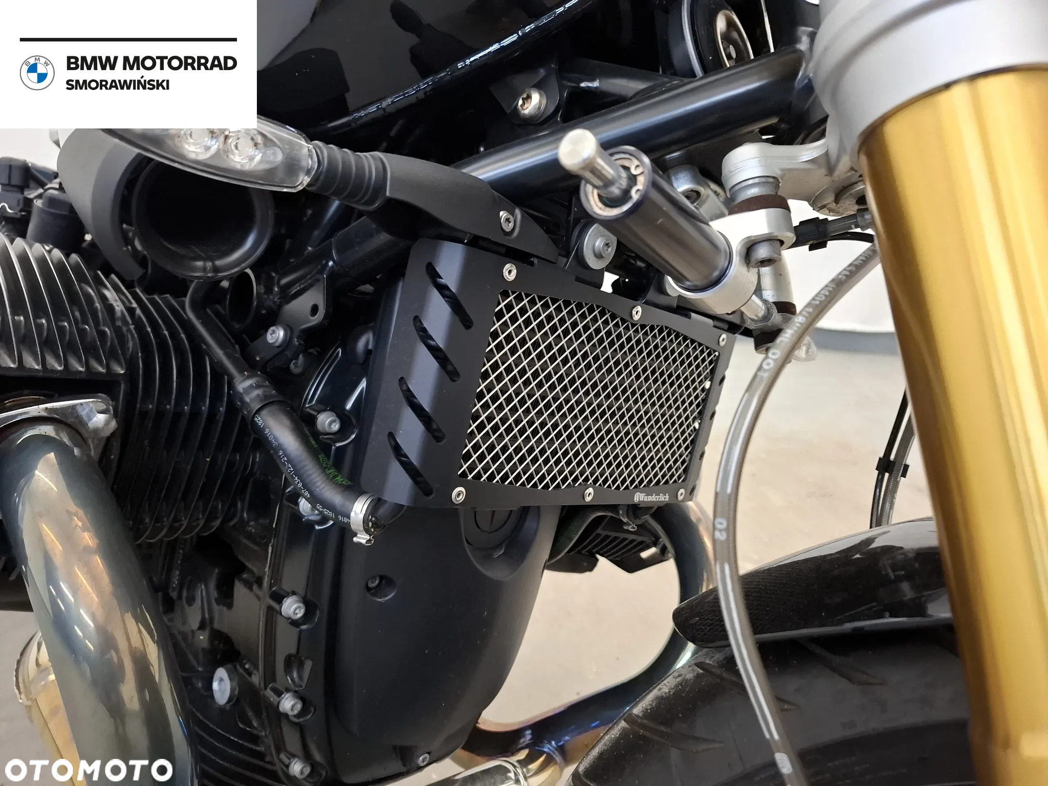 BMW R - 16