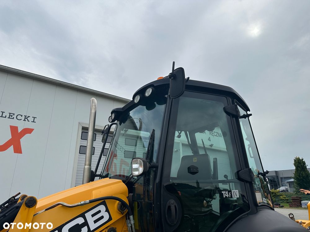 JCB 3CX Contractor - 12