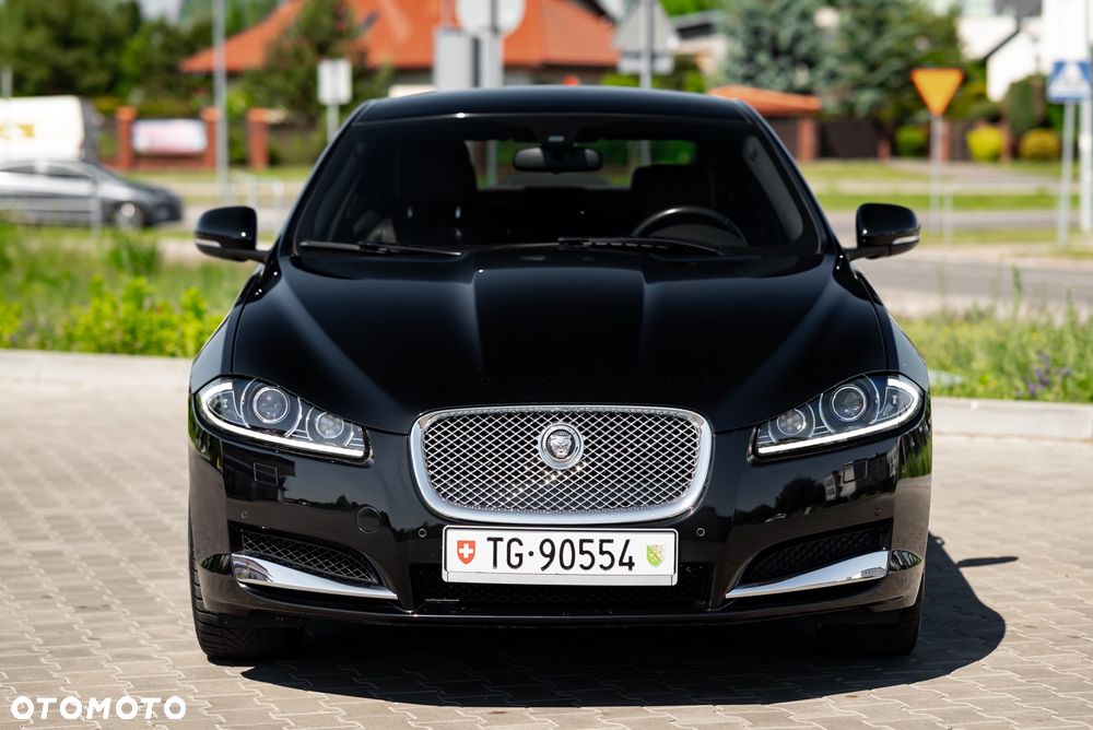 Jaguar XF 2.0 T Premium Luxury - 7