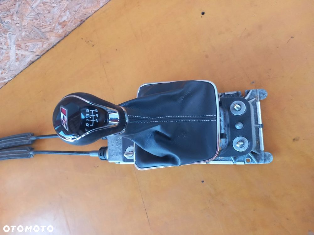 wybierak zmiany biegów gałka mieszek seat ibiza IV 6J cupra fr 6P0711113H - 3