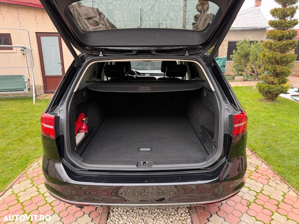 Volkswagen Passat Variant 2.0 TDI DSG Highline - 17