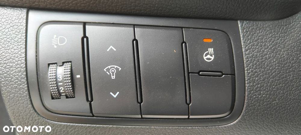 Kia Ceed 1.6 GDI ISG Platinum Edition - 24
