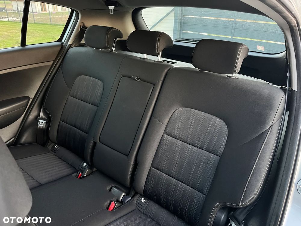 Kia Sportage 1.6 GDI L Business Line 2WD - 11