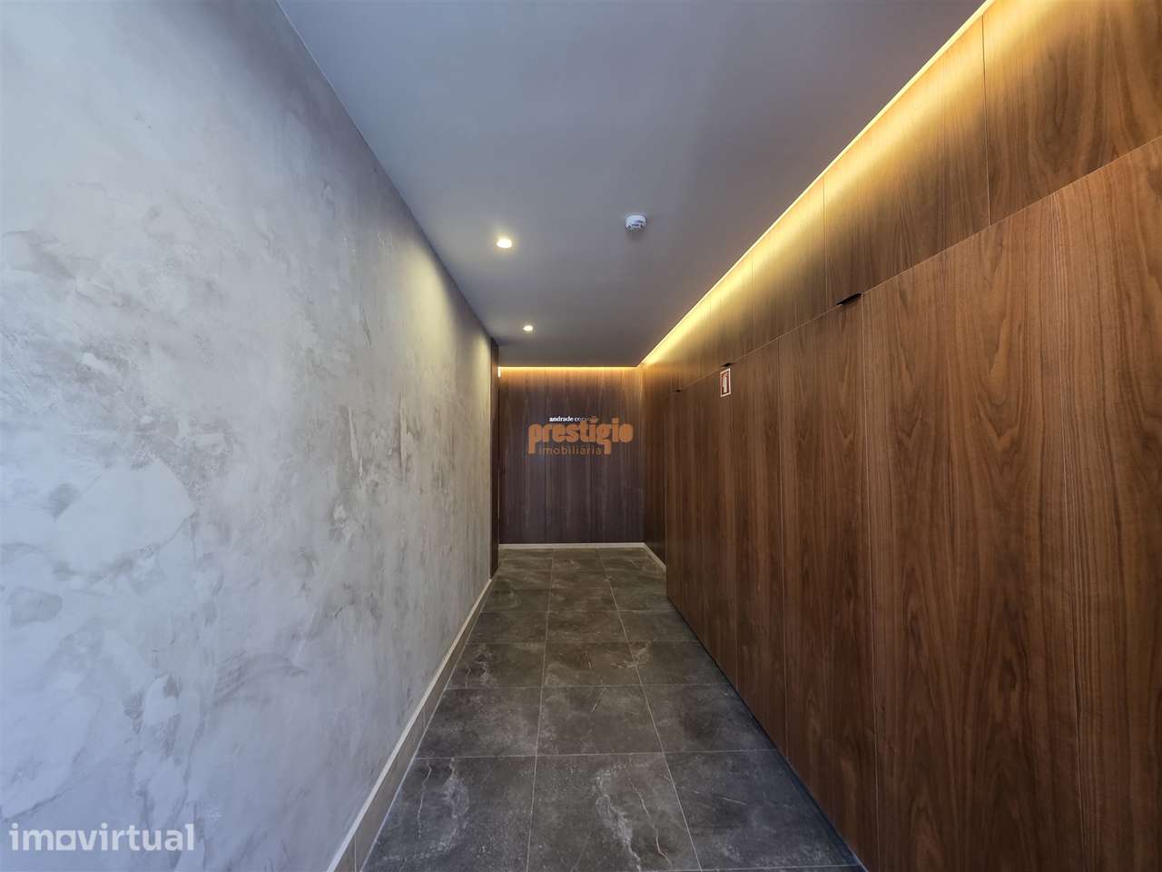 Apartamento T1+1 Venda em Braga (Maximinos, Sé e Cividade),Braga - Grande imagem: 3/26