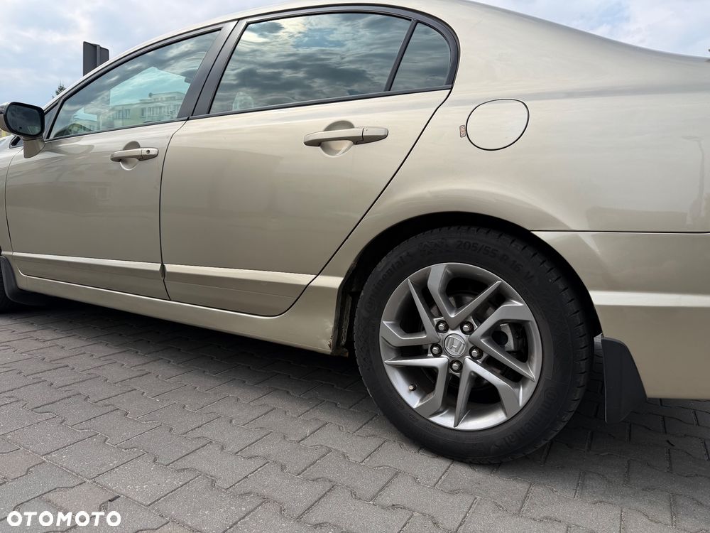 Honda Civic 1.8 Comfort - 12