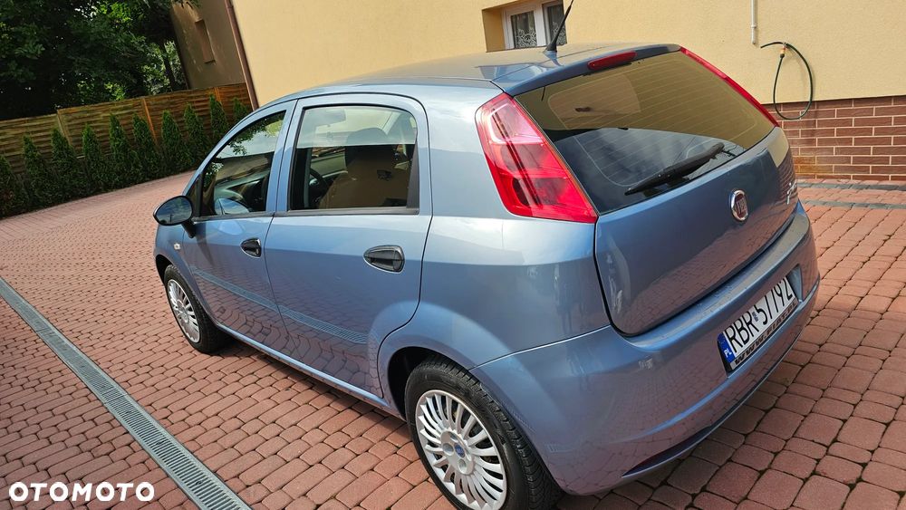 Fiat Grande Punto Actual 1.2 8V Estiva - 25