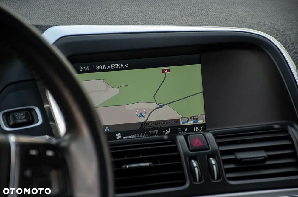 Volvo XC 60 D5 AWD Geartronic Momentum - 34