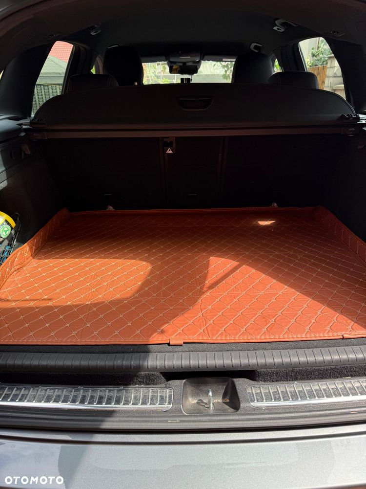 Mercedes-Benz GLC - 36