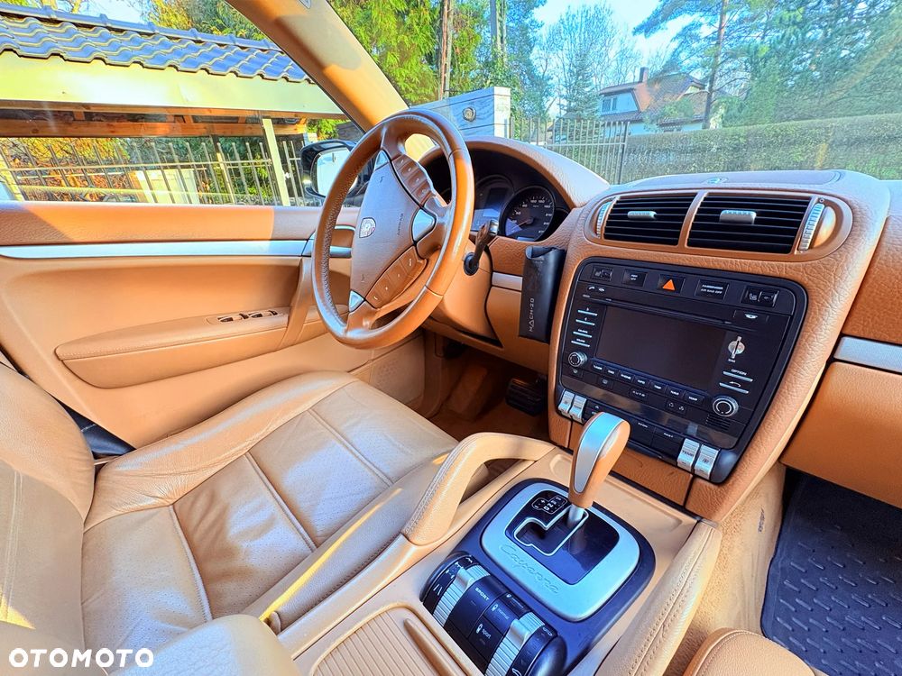 Porsche Cayenne - 13