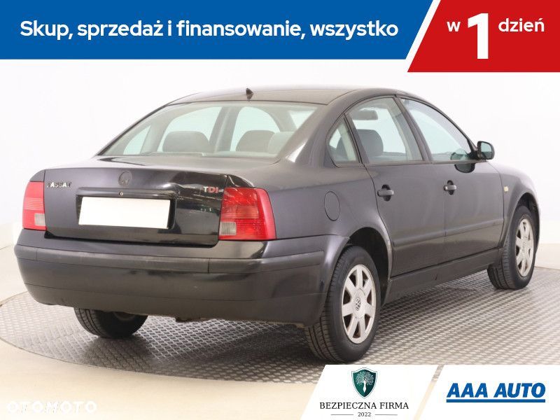 Volkswagen Passat - 7