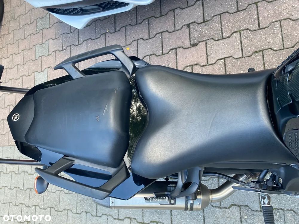 Yamaha FZ8 - 9
