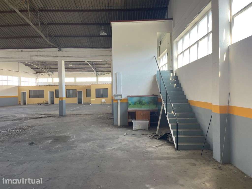 Armazém para arrendamento em Odivelas - Grande imagem: 3/8