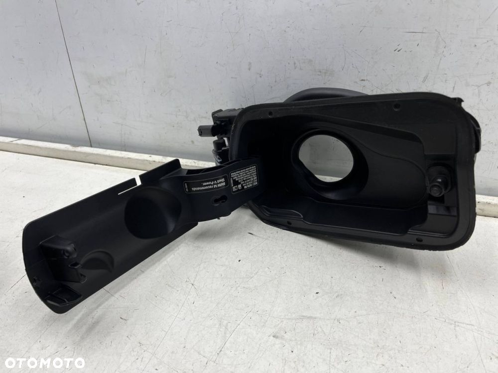 Klapka wlewu paliwa BMW X5 F15 F85 X6 F16 F86 13-19r. nie przebita 7328100 - 2