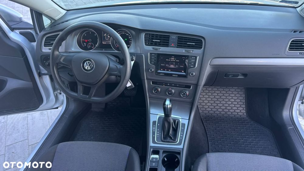 Volkswagen Golf 1.6 TDI Trendline DSG - 5