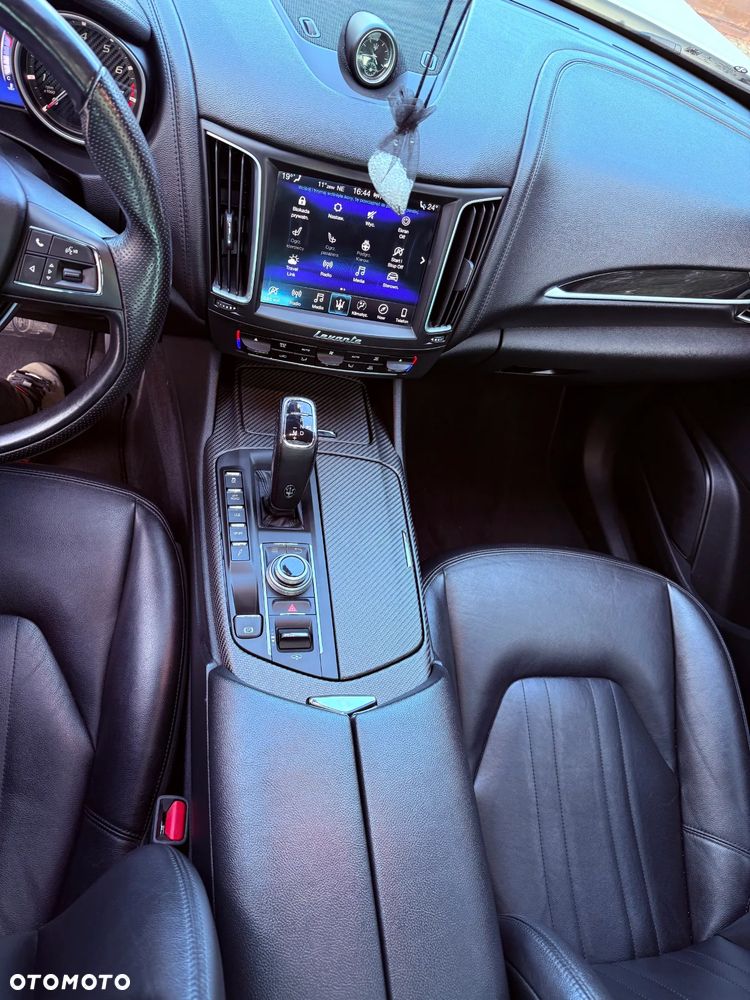Maserati Levante S Q4 - 15