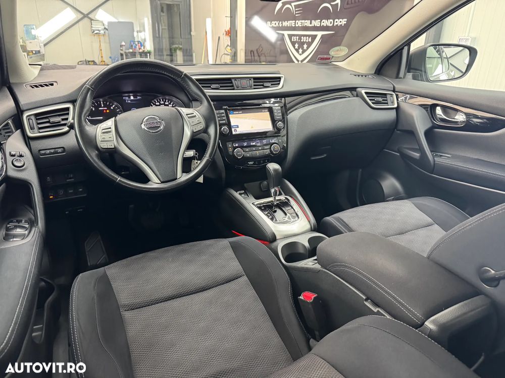 Nissan Qashqai 1.6 DCI Xtronic ACENTA - 4