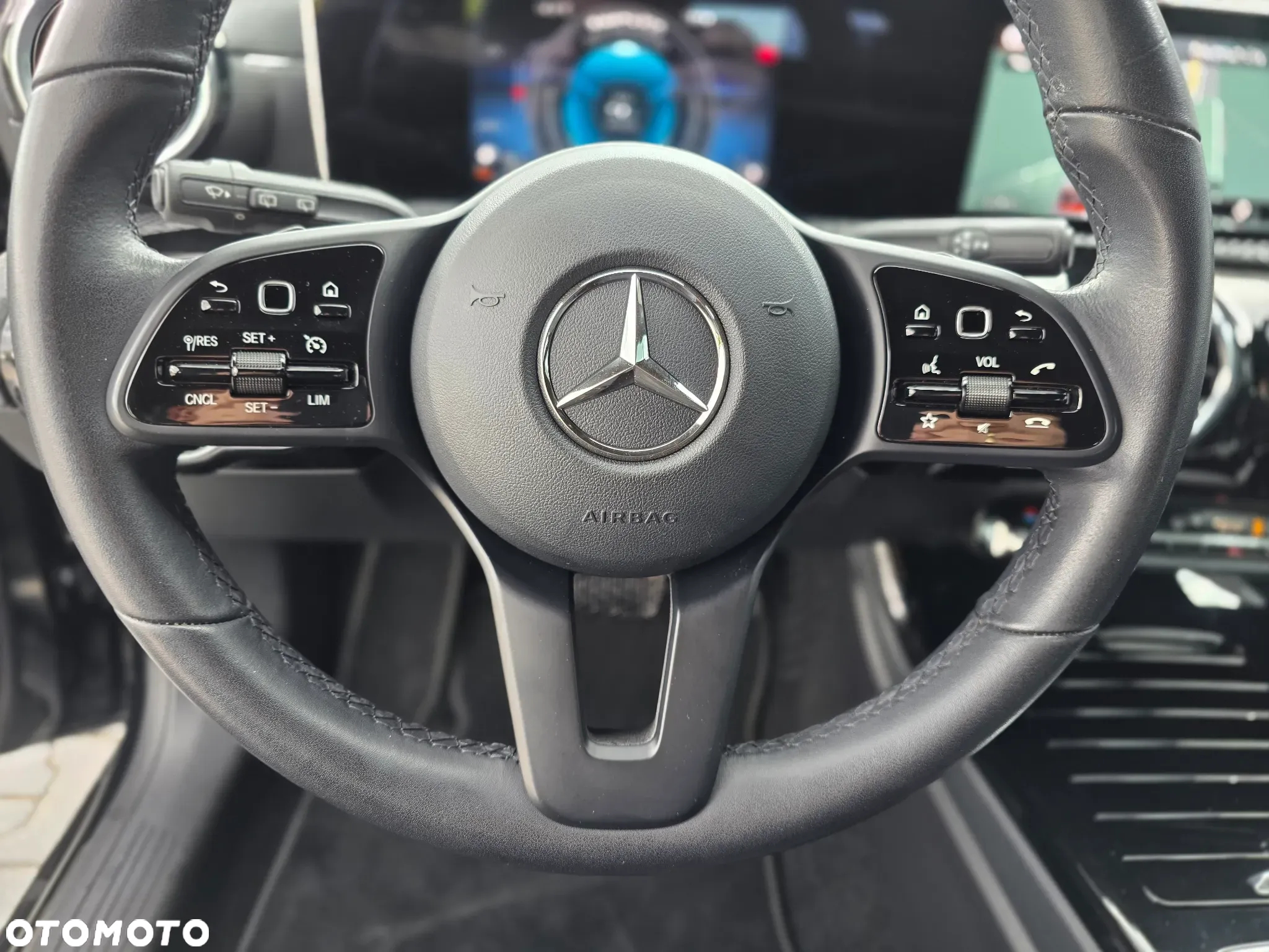Mercedes-Benz CLA 200 AMG Line 7G-DCT - 20