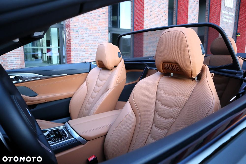 BMW Seria 8 840i xDrive - 12