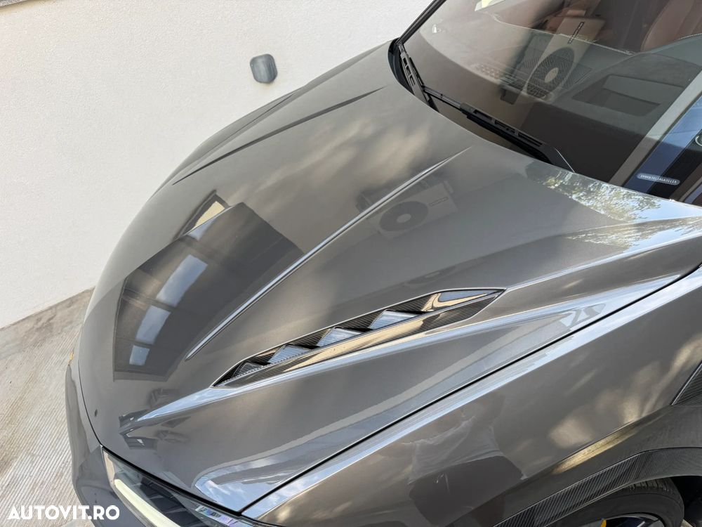 Lamborghini URUS - 21