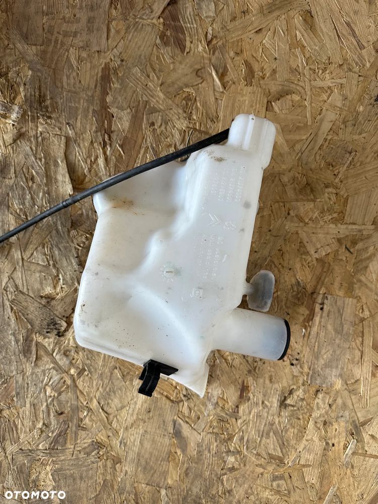 ZBIORNICZEK SPRYSKIWACZY PEUGEOT PARNTER III - 2