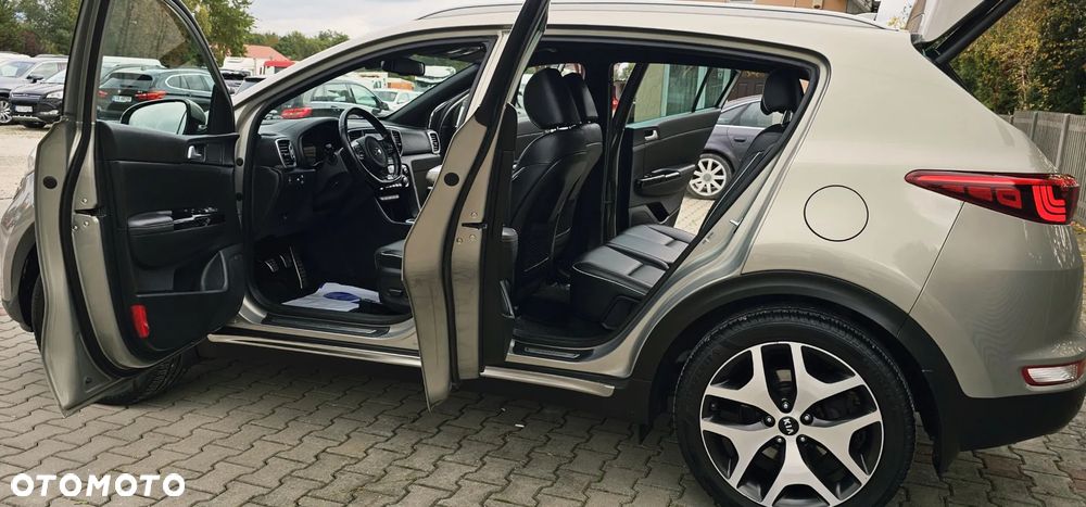 Kia Sportage 2,0 CRDI AWD GT Line - 28