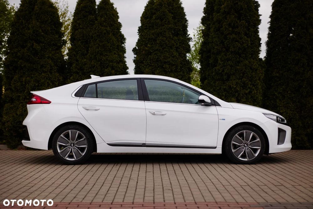 Hyundai IONIQ Hybrid Platinum - 8