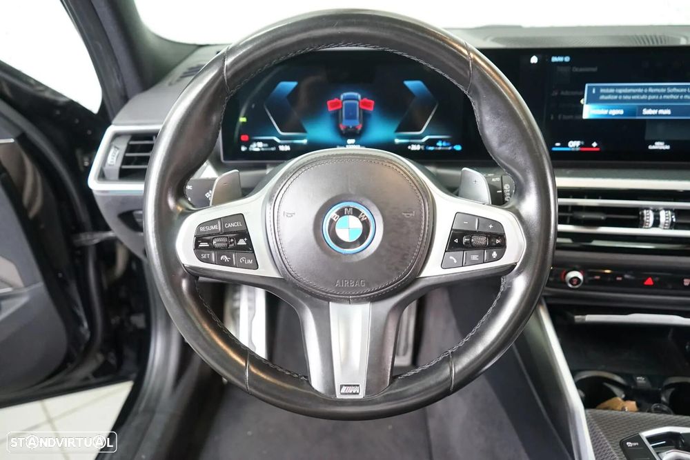 BMW 330 e iPerformance Sport Line - 21