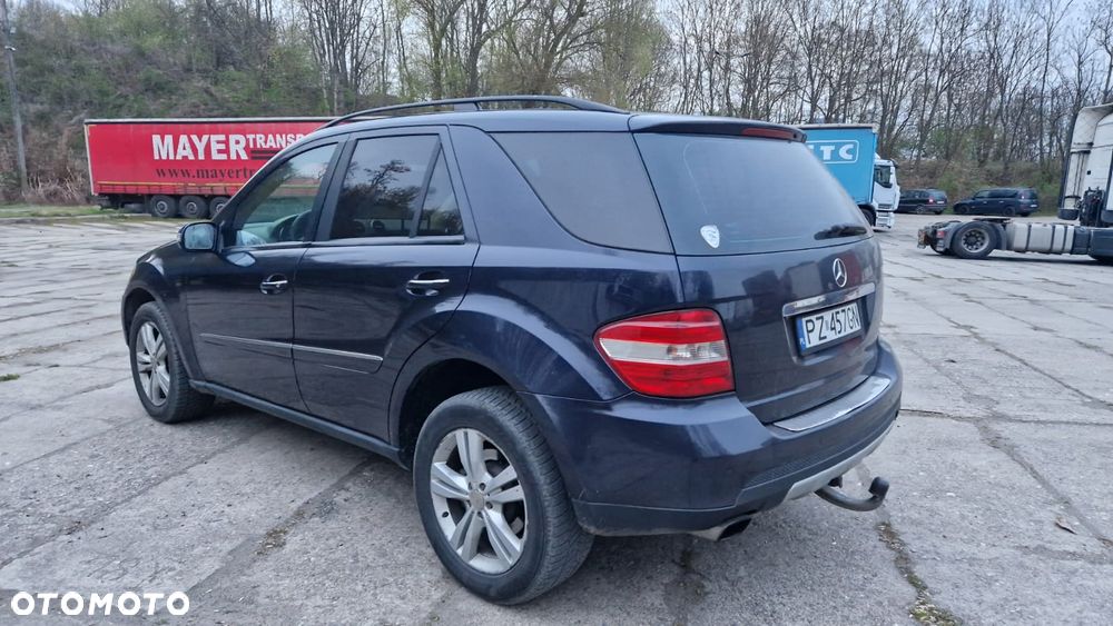 Mercedes-Benz ML - 12