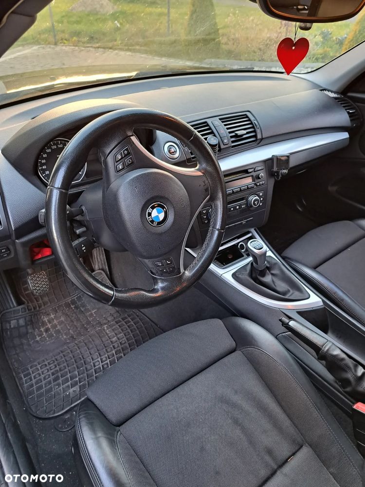 BMW Seria 1 123d - 7